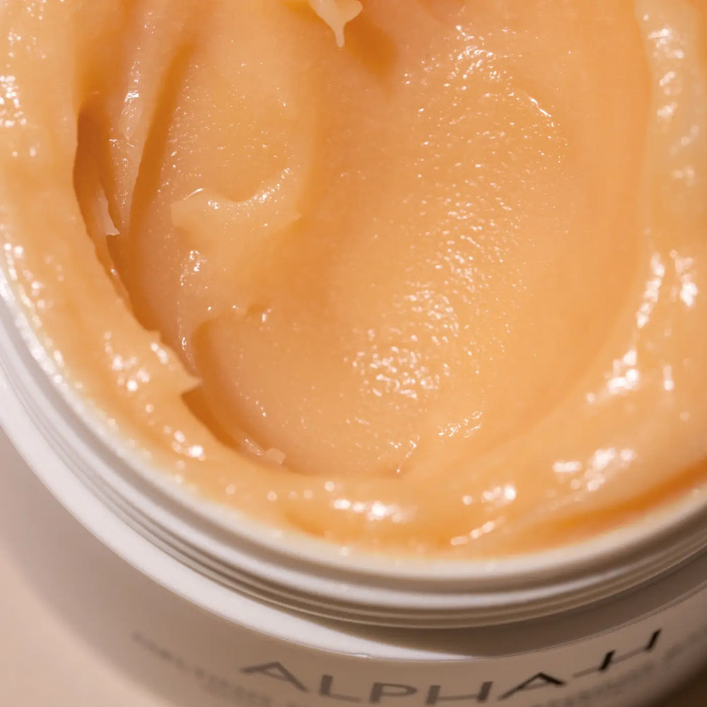 Alpha H Melting Moment Cleansing Balm Close Up 2