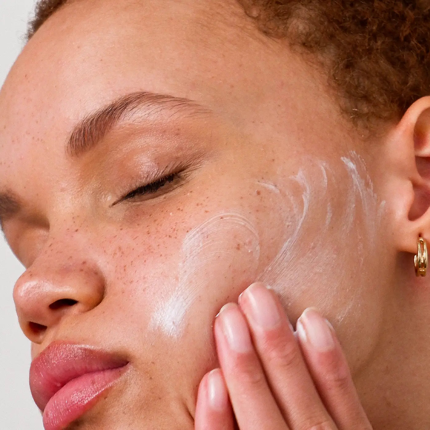 ALPHA-H - Daily Essential Moisturiser SPF50+