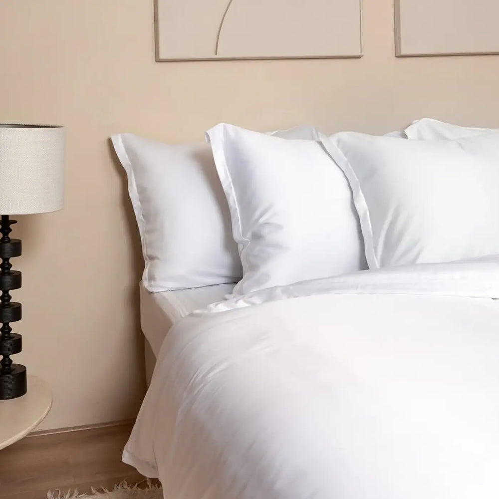 Cococici Tencel Satijn Kussensloop Wit Display