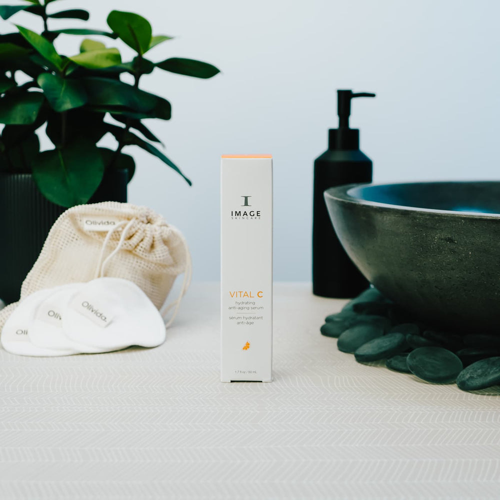 Image Skincare 2021 Vital C Hydrating Anti Aging Serum Olivida Voorkant Verpakking