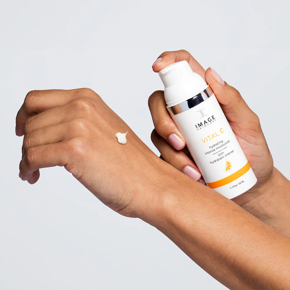 Image Skincare VITAL C Hydrating Intense Moisturizer Apply