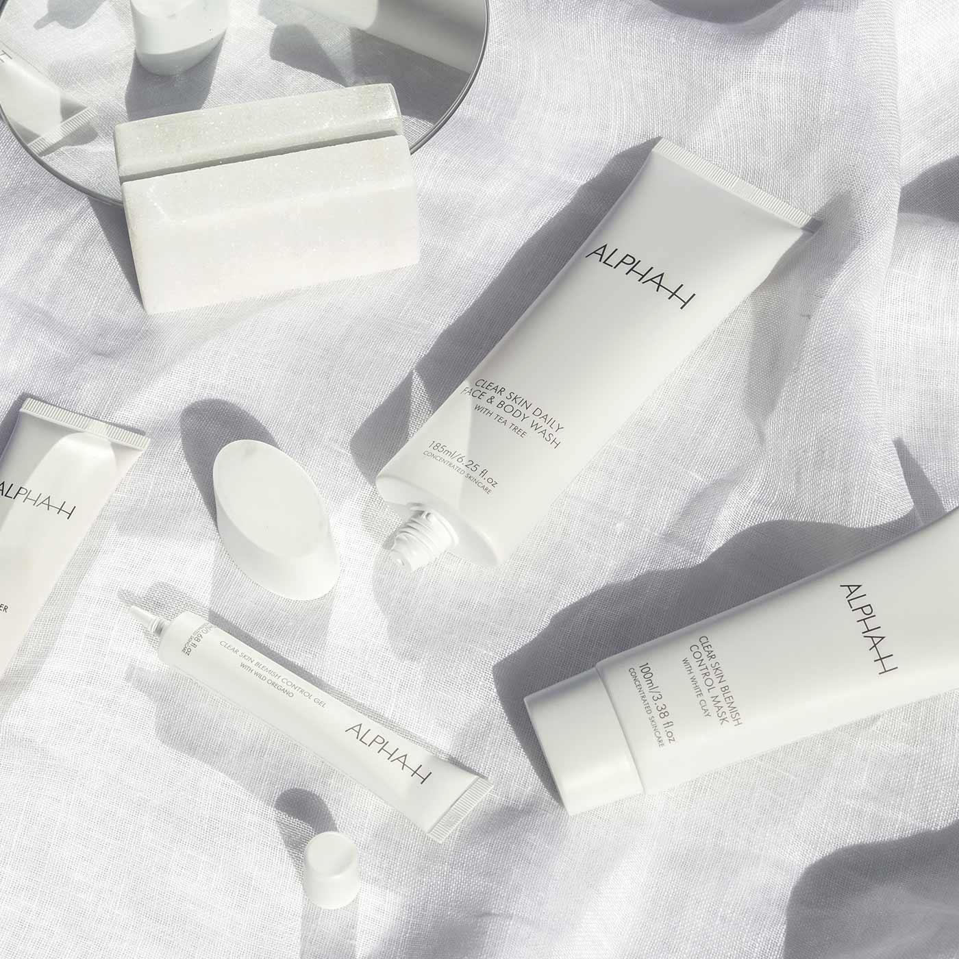 ALPHA-H - Clear Skin Daily Face & Body Wash