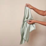 COCO & CICI - Kussensloop - Tencel - Groengrijs - Display